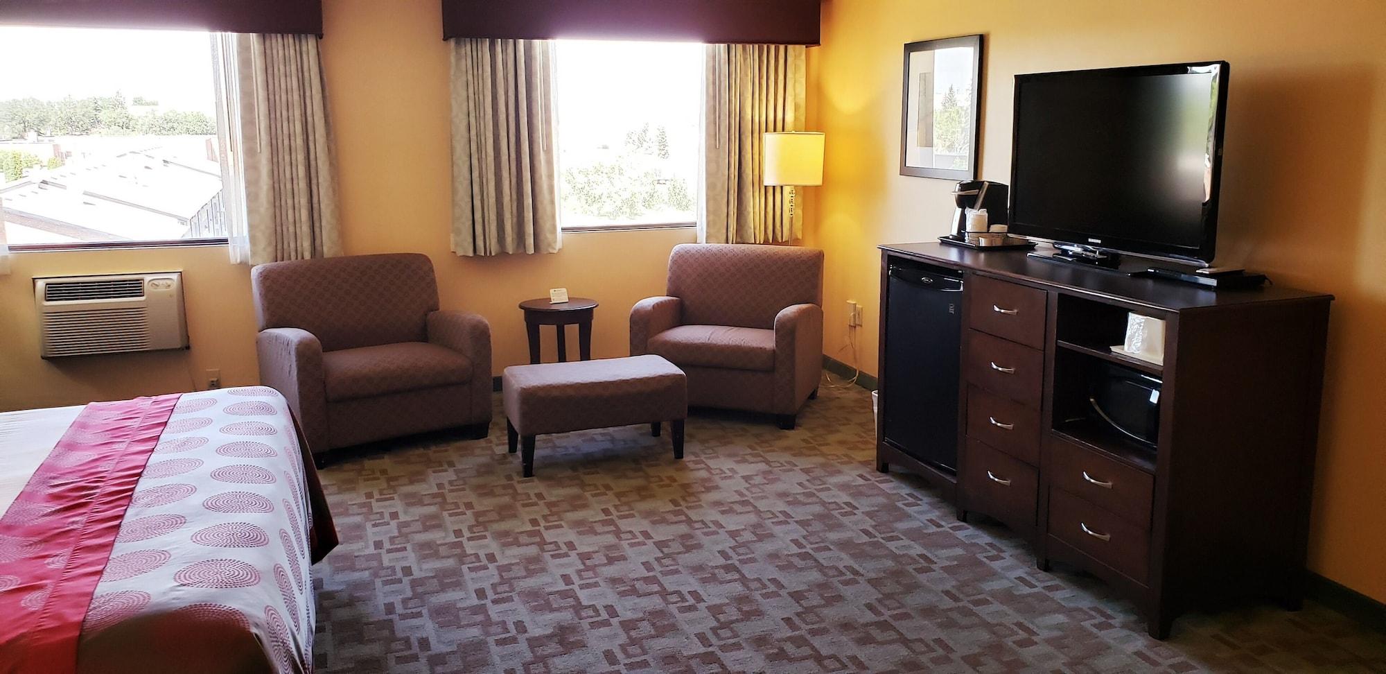 Hotel Ramada By Wyndham Saskatoon Esterno foto